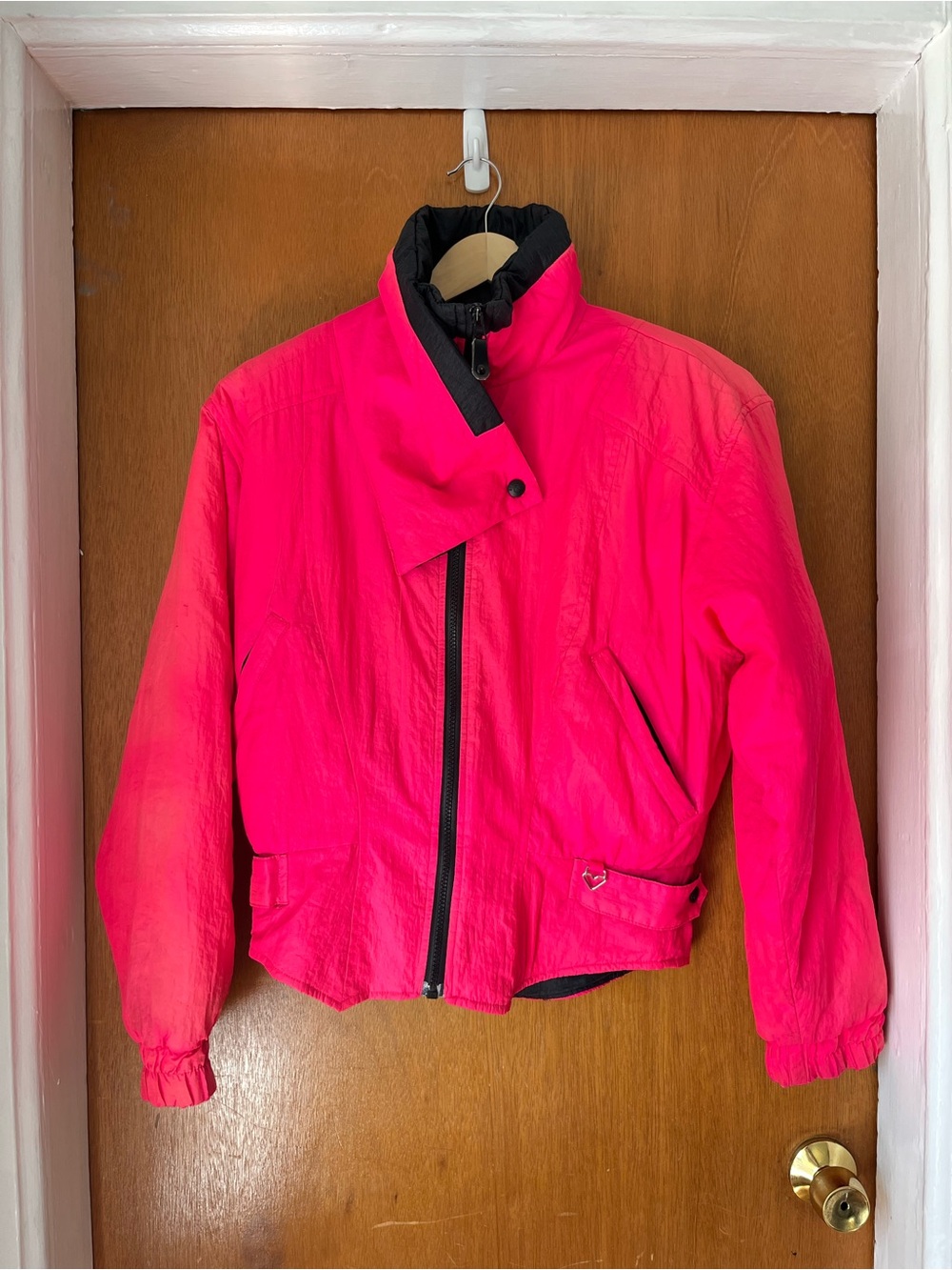 •Woman’s vintage Obermeyer neon pink zip winter jacket• Size 10